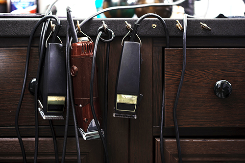 Mens-Haircut-At-The-Hair-Headquarters-Missoula-Barber-Shop